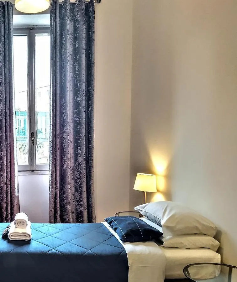 Couette-café Nik Suite Rome